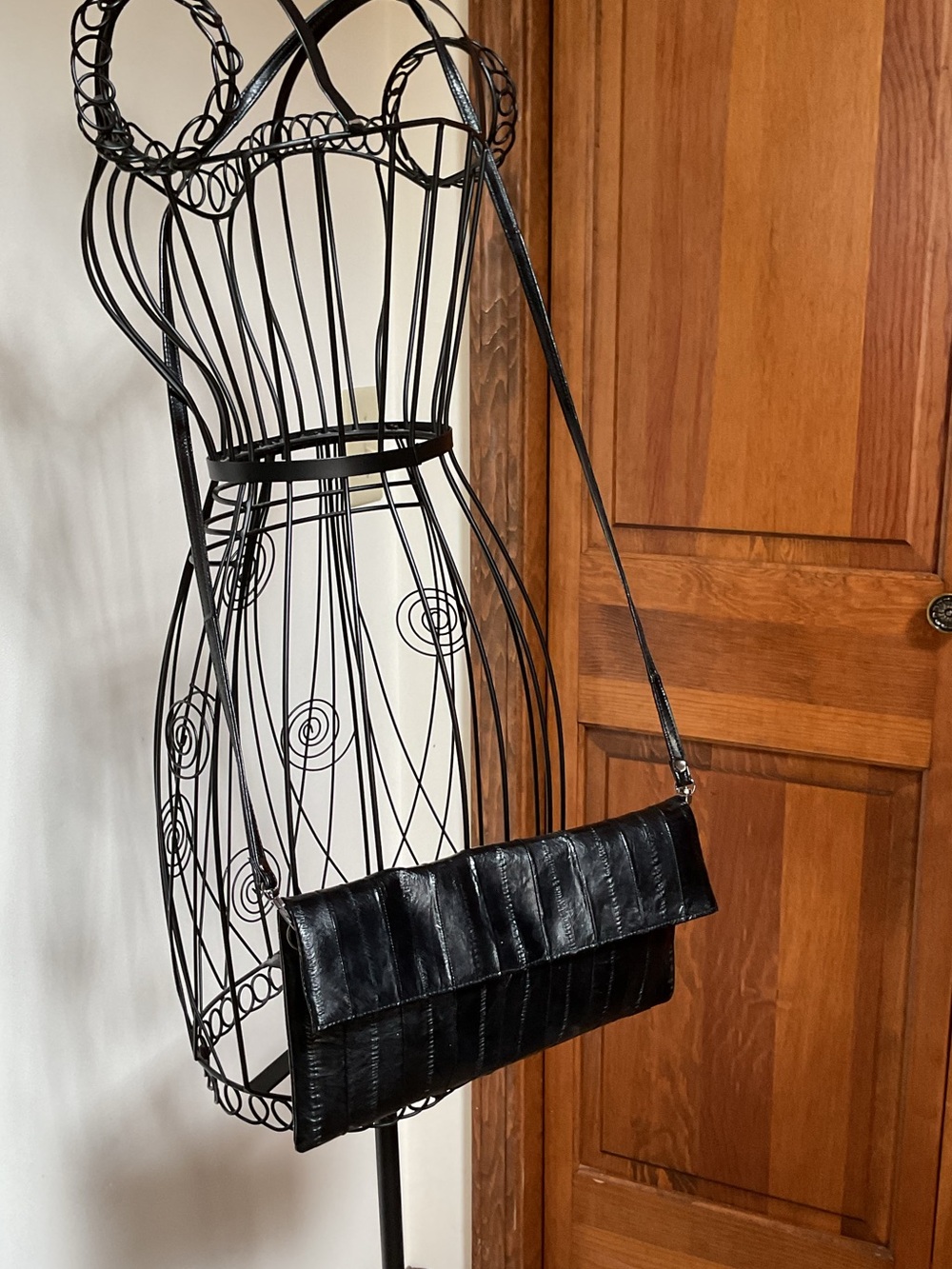 Makki eel skin black crossbody/clutch 12”x 6” - Picture 7 of 8